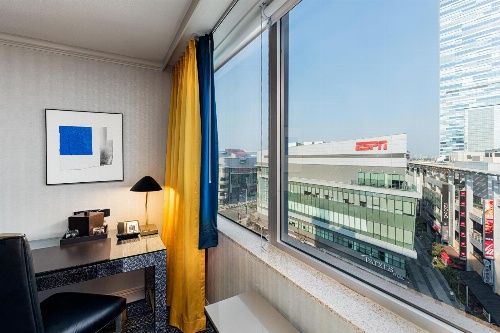 E Central Hotel Los Angeles image 3